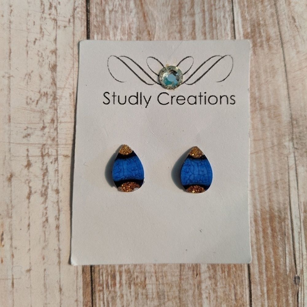 🆕 Studlycreations Blue and Gold teardrop